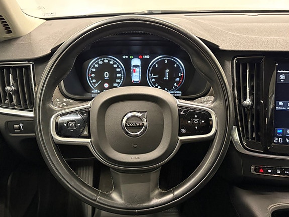 Volvo V90 Cross Country 15 of 25