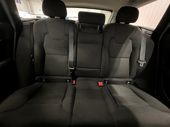 Volvo V90 Cross Country 13 of 25