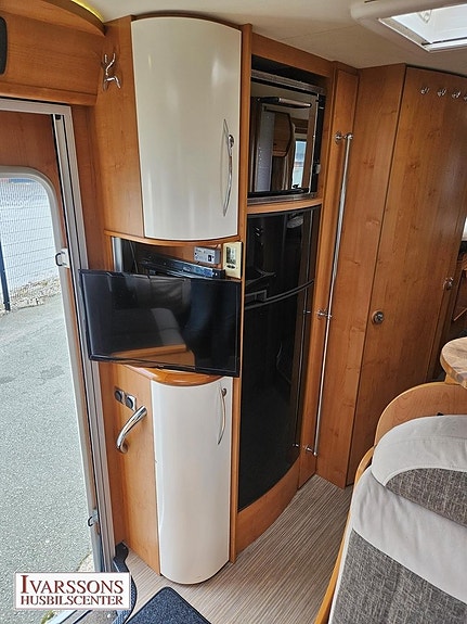Rapido 10066 DFH / Enkelsängar / Alde / AC Bodel / 158hk / Dragkrok 11 of 24