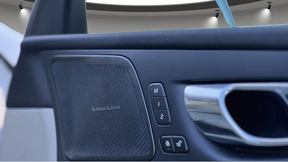 Volvo XC60 8 of 8