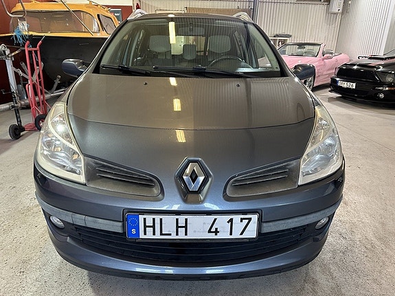 Renault Clio 2 of 12
