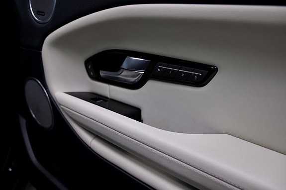 Land Rover Range Rover Evoque 12 of 24