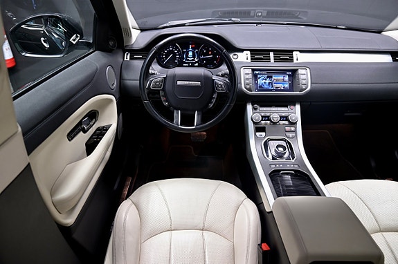 Land Rover Range Rover Evoque 16 of 24