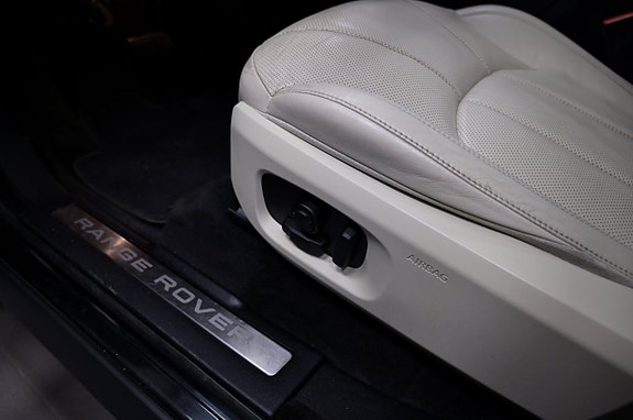 Land Rover Range Rover Evoque 19 of 24