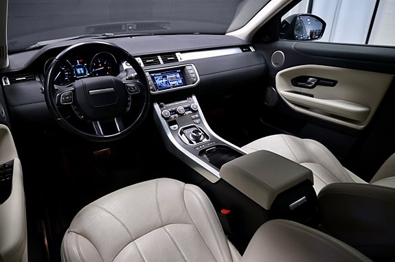 Land Rover Range Rover Evoque 14 of 24