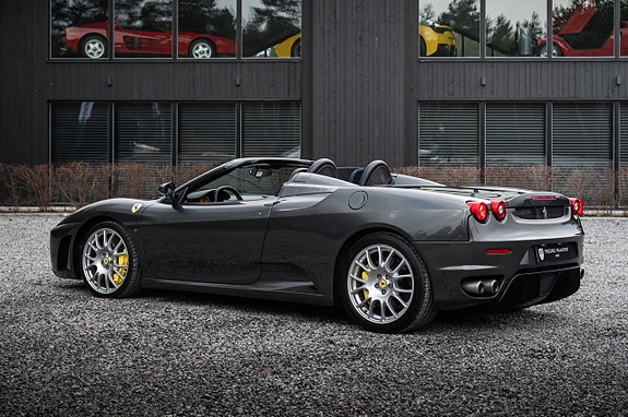 Ferrari 430 2 of 5