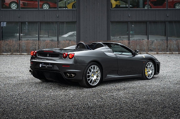 Ferrari 430 4 of 5