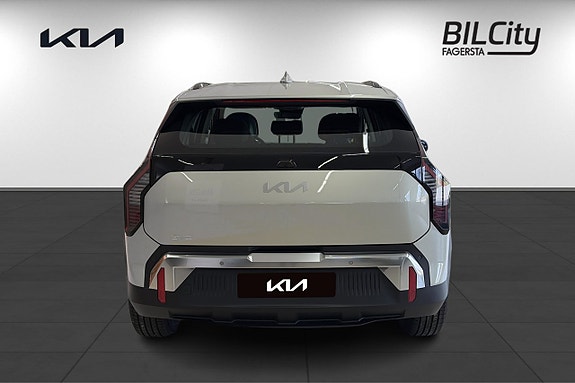 Kia EV3 5 of 5