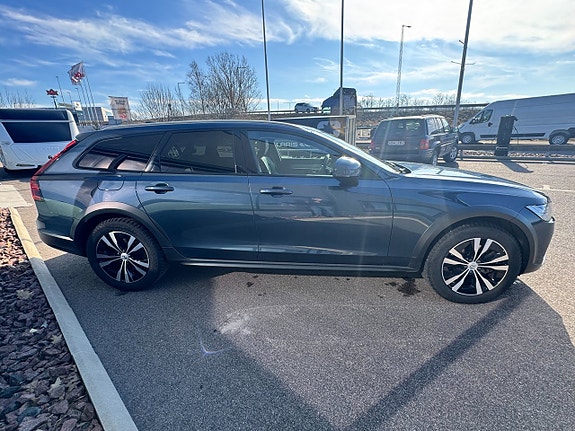 Volvo V90 Cross Country 5 of 5