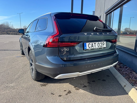 Volvo V90 Cross Country 4 of 5