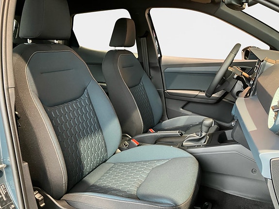 Seat Arona 10 of 13