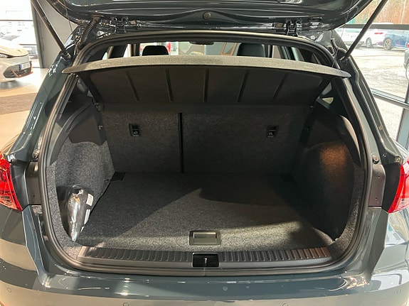 Seat Arona 12 of 13