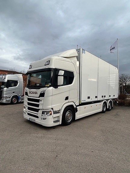 Scania R560 6x2*4 FRC