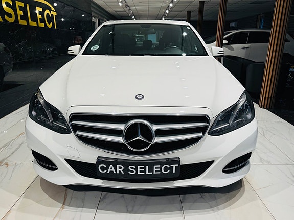 Mercedes-Benz E200 10 of 23