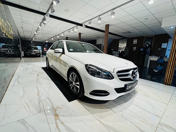 Mercedes-Benz E200 9 of 23