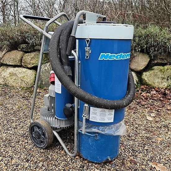 Nederman P 30 - heavy-duty vacuum cleaner 3 of 16