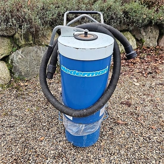 Nederman P 30 - heavy-duty vacuum cleaner 2 of 16