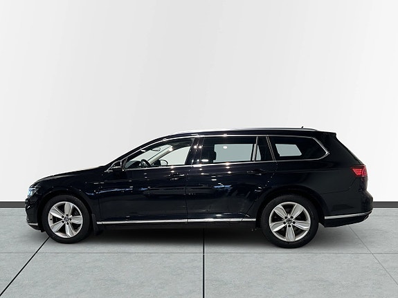 Volkswagen Passat 4 of 5