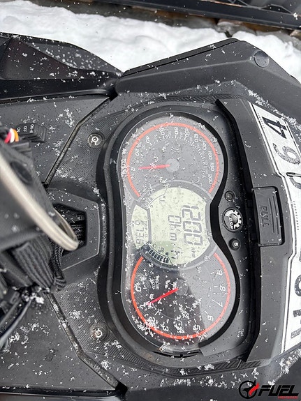 Ski-Doo Summit X 154 80 4 of 5