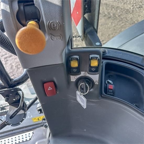JCB Fastrac 8330 -  Only 530 hours 20 of 30