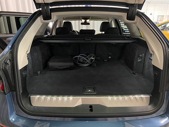 BMW 530e 12 of 27