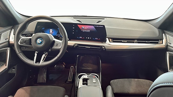 BMW X1 4 of 5
