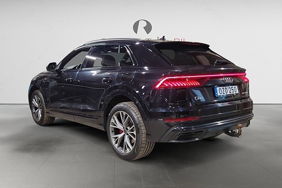 Audi Q8 5 of 17