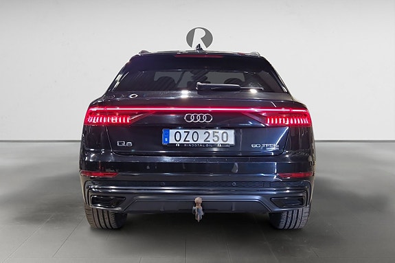 Audi Q8 6 of 17