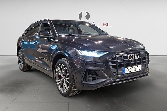 Audi Q8 9 of 17