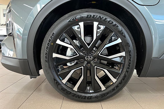 Toyota C-HR 15 of 25