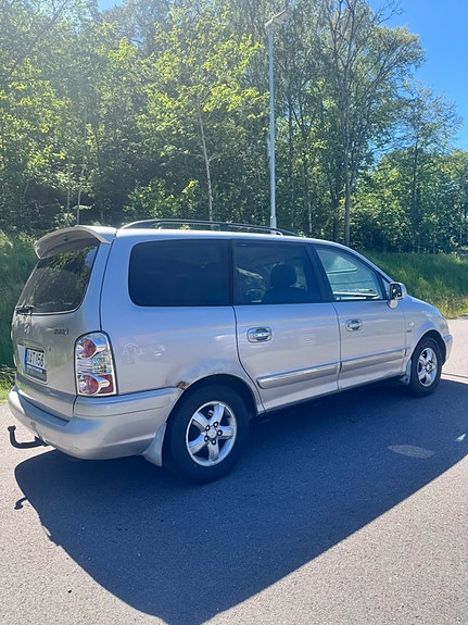 Hyundai Trajet 4 of 5