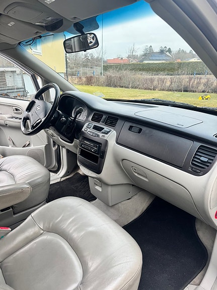 Hyundai Trajet 10 of 15