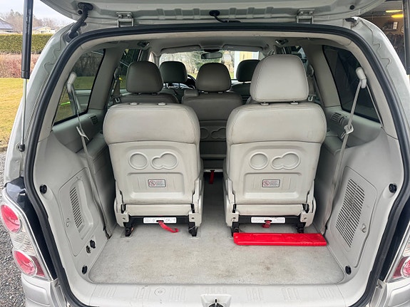 Hyundai Trajet 9 of 15