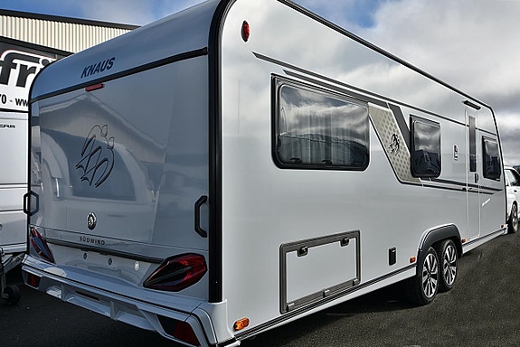 Knaus 650 UDF Südwind Black Selection, Barnkammare 4 of 5