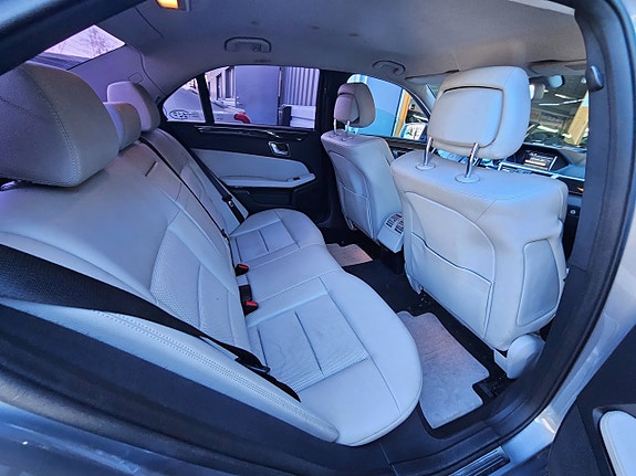 Mercedes-Benz E250 13 of 16