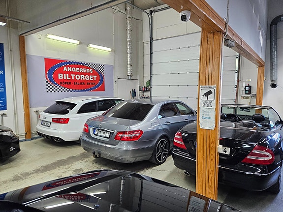 Mercedes-Benz E250 6 of 16