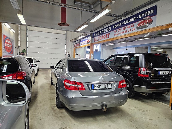 Mercedes-Benz E250 5 of 5