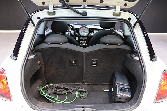 MINI Cooper 18 of 23