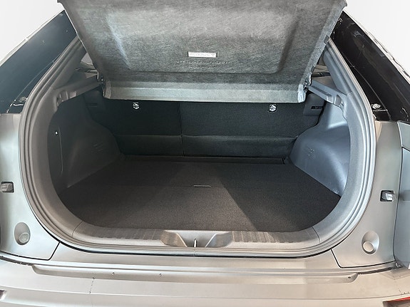 Toyota C-HR+ 10 of 11