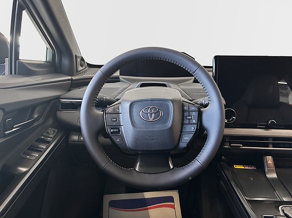 Toyota C-HR+ 9 of 11