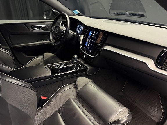 Volvo V60 12 of 22
