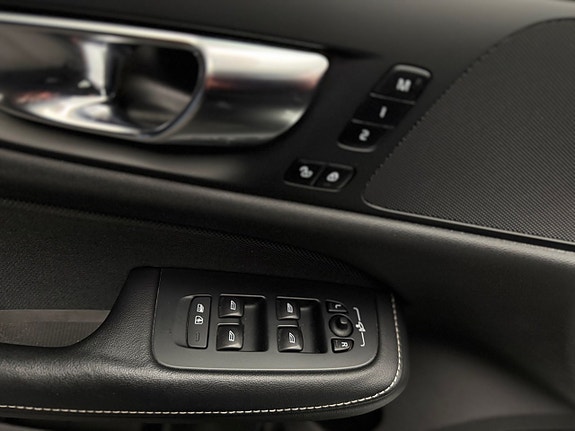 Volvo V60 13 of 22