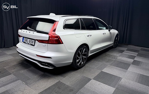 Volvo V60 6 of 22