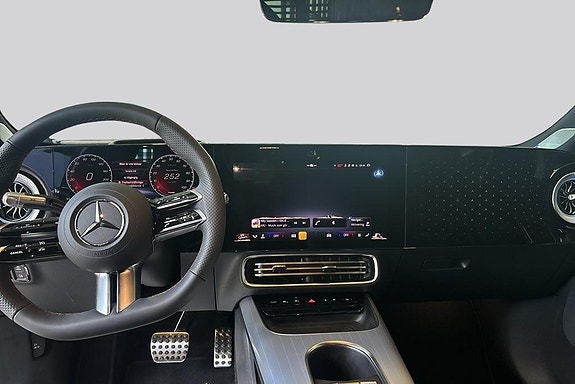 Mercedes-Benz CLA350 7 of 14