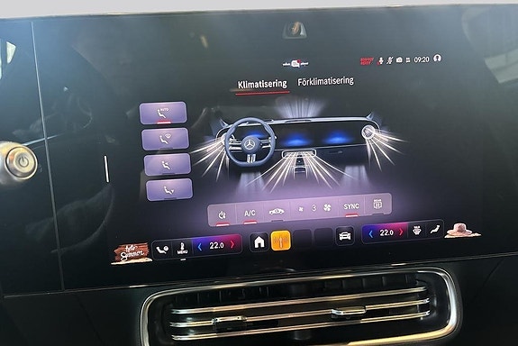 Mercedes-Benz CLA350 13 of 14