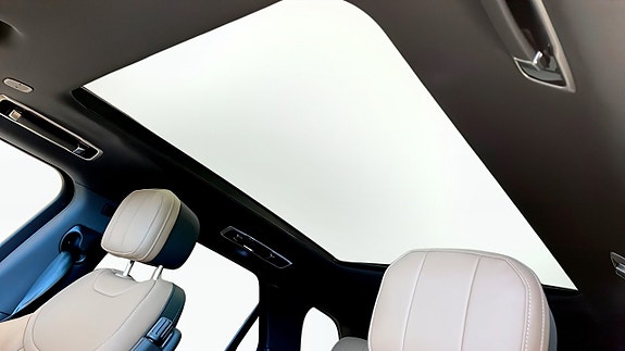 Land Rover Range Rover Sport 10 of 10