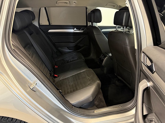 Volkswagen Passat 8 of 13