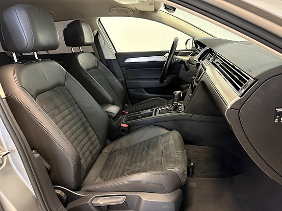 Volkswagen Passat 9 of 13
