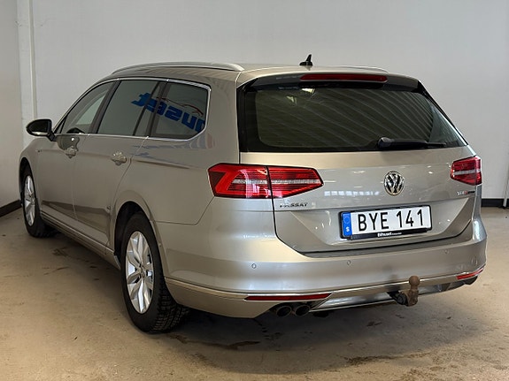 Volkswagen Passat 3 of 5