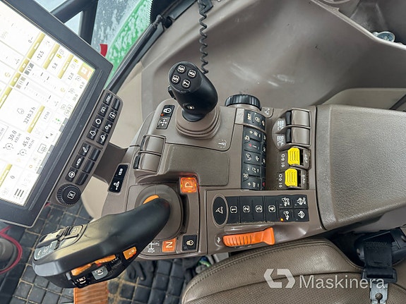 Traktor John Deere 6155R 16 of 27